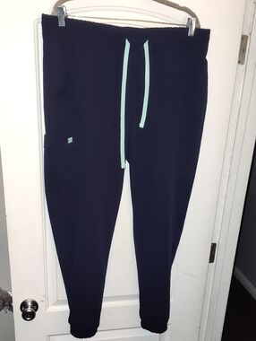Navy Garde-Melarde Jogger Scrubs NWT